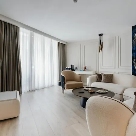 Qlusive Hotel 5*