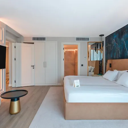 Szálloda Qlusive 5*