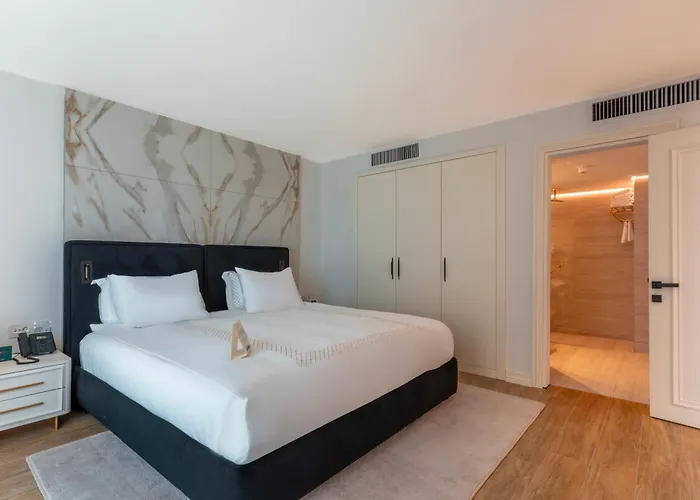 Qlusive Отель 5*