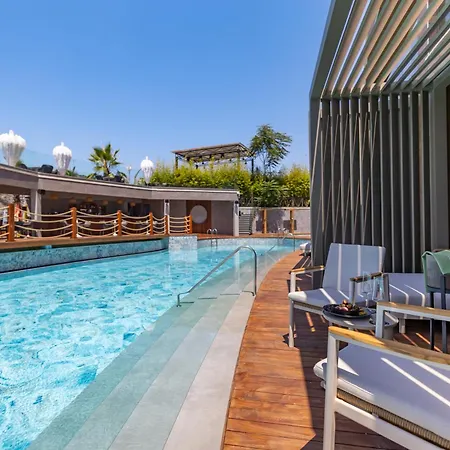 Qlusive Hotel 5*
