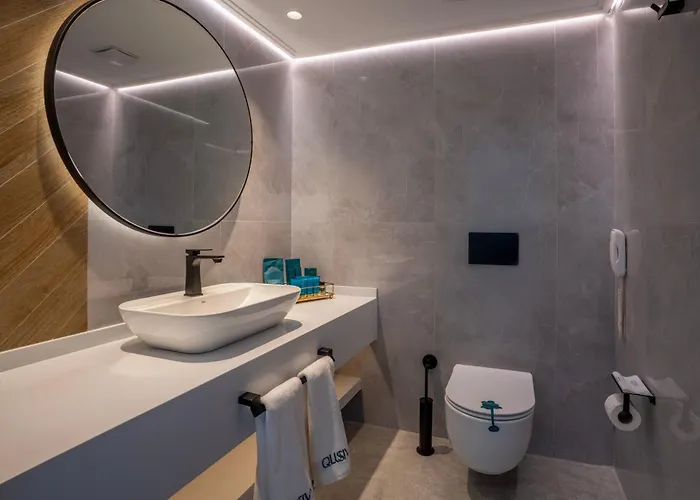 Qlusive Otel Kuşadası