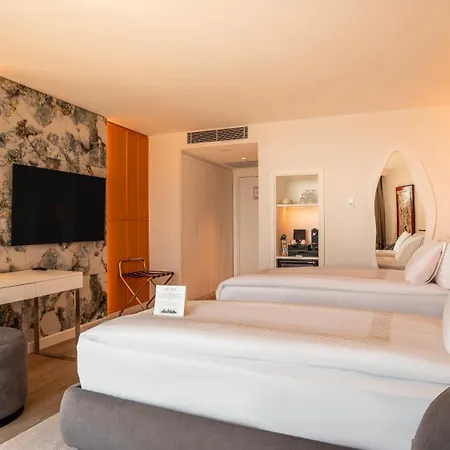 Qlusive Hotel 5*