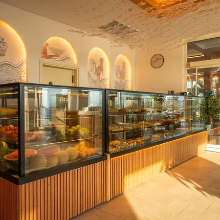 Szálloda Qlusive 5*