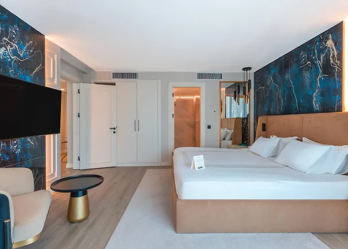 Szálloda Qlusive 5*